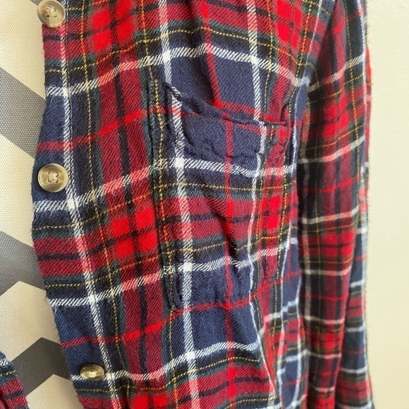 Women’s American eagle boyfriend fit button up plaid flannel size extra small - Picture 3 of 4